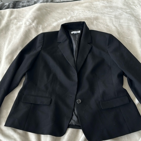 NINE WEST BLACK FITTED BLAZER DOUBLE LAYERED WITH BUTTONS AND POCKETS. SZ 16 - Picture 1 of 3
